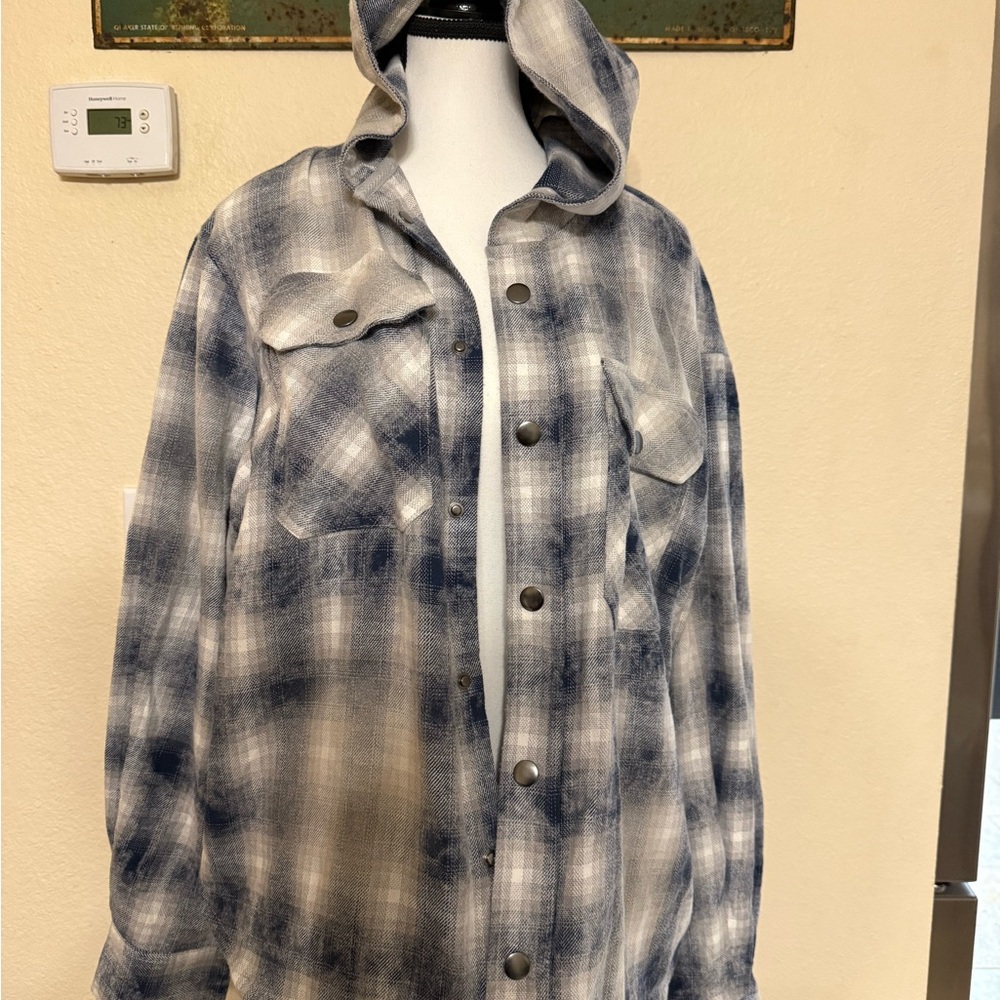 NEW YoungLA Men’s Medium Plaid Lightweight Flannel Hoodie button up shirt